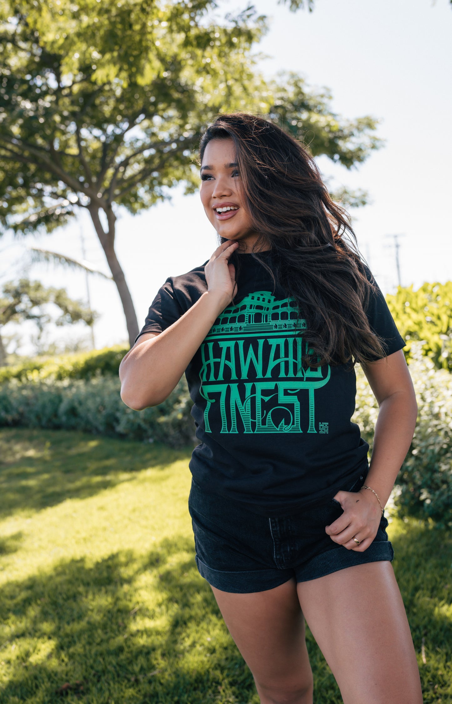 Green Hawaii's Finest Palace T-Shirt- Black/Green