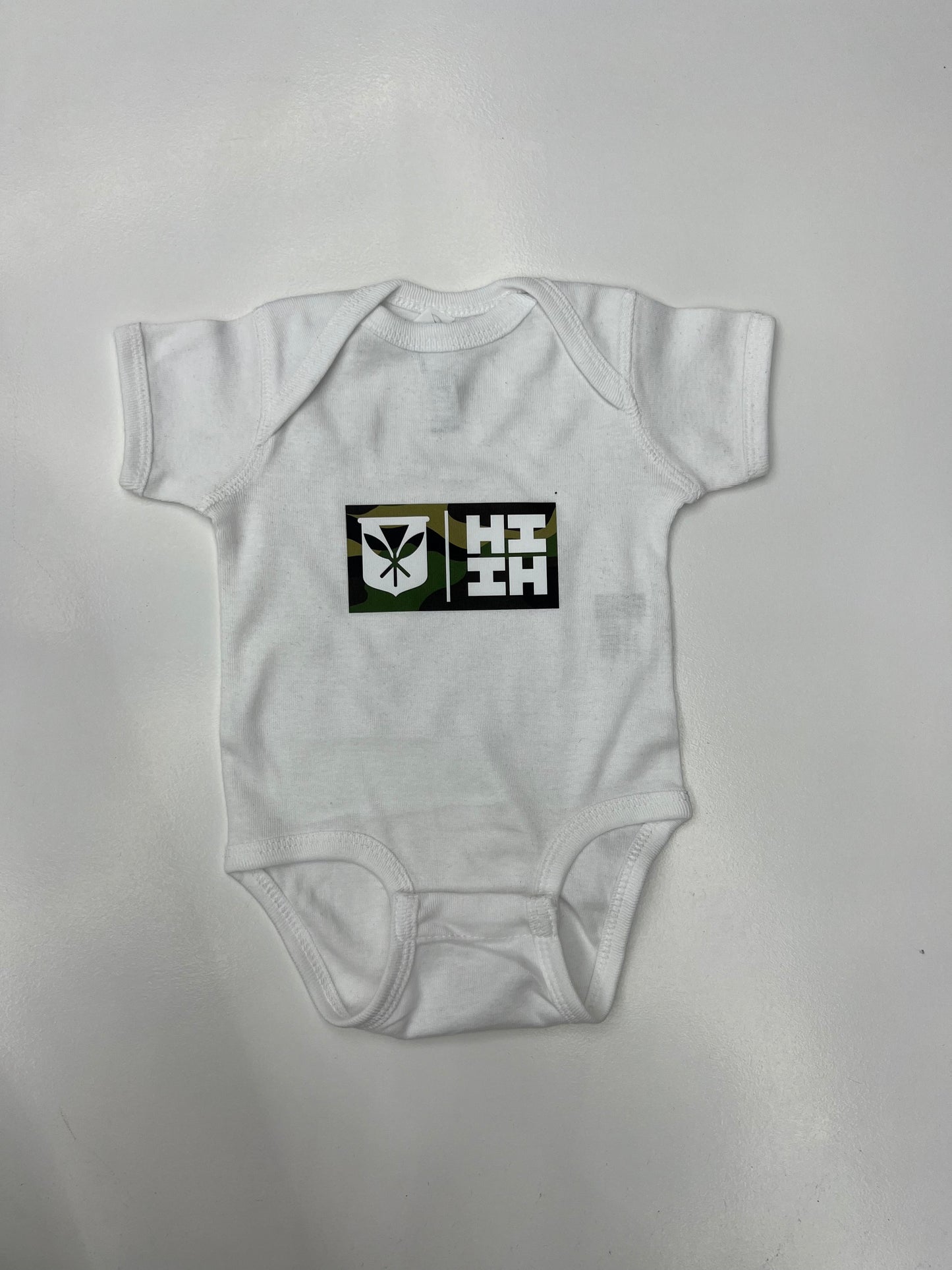 Toddler Simple Logo Onesie - White/Camo